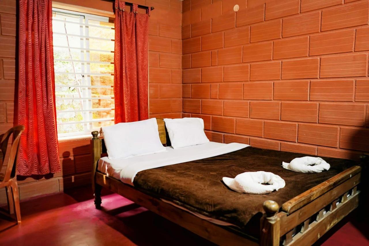 Eshwari Cottage Мадикери Екстериор снимка